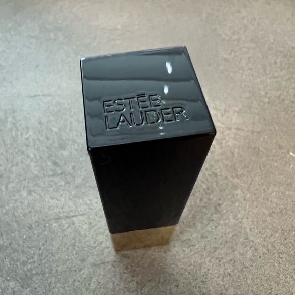 Like New! Estée Lauder Pure Color Envy Lipstick 💄 Boldface 332 - Picture 3 of 8